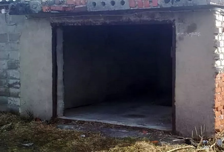 Воры в Усть-Абакане украли содержимое гаража вместе с воротами