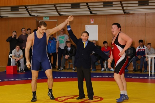 Борцы из Хакасии завоевали две медали в Новокузнецке