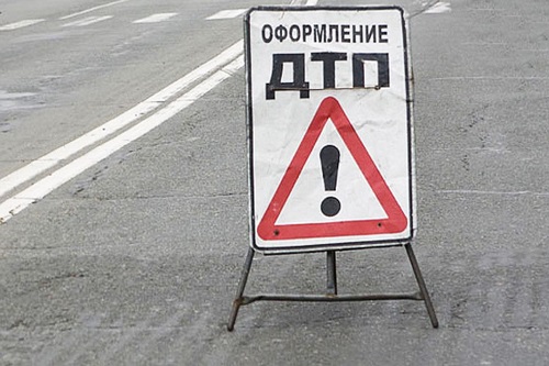 На трассе в Хакасии произошло серьезное ДТП: два авто всмятку (ФОТО)
