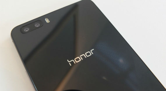 Huawei Honor 8: МТС снижает цену на смартфон, но только на 1 день