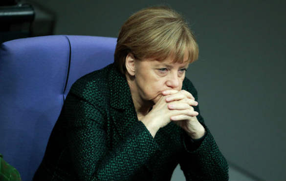 Политики ФРГ налаживают контакты с Россией, игнорируя Меркель