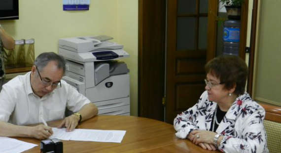 Надежда Максимова получила удостоверение кандидата в депутаты Госдумы от «Единой России»
