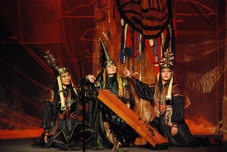 Театр «Читiген» признали лидером этнических театров России