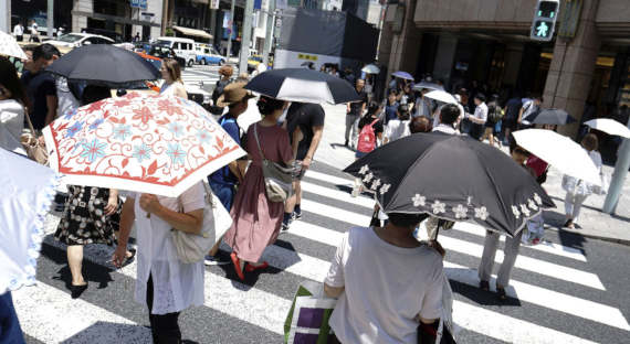 В Токио из-за жары госпитализировали тридцать человек