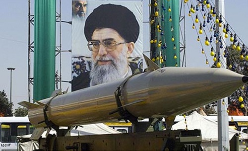 Иран ответил на санкции США, увеличив расходы на ракетную программу