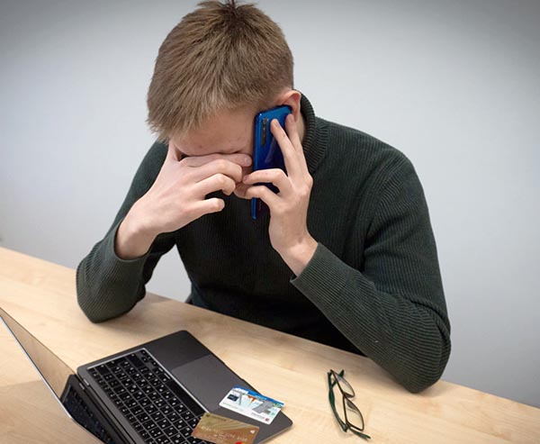 Любвеобильного черногорца мошенники развели на 140 тысяч рублей