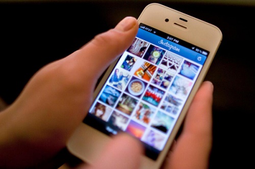 Instagram решил отказаться от хронологической ленты новостей