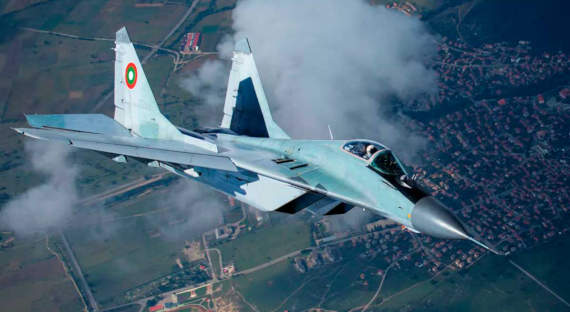 ЕС передаст Украине 70 военных самолетов