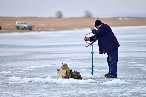 Ледовая обстановка на водоемах Хакасии: морозы помогли рыбакам