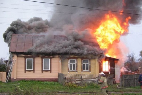 Сегодня ночью в Башкирии в огне сгорели пять детей и четверо взрослых