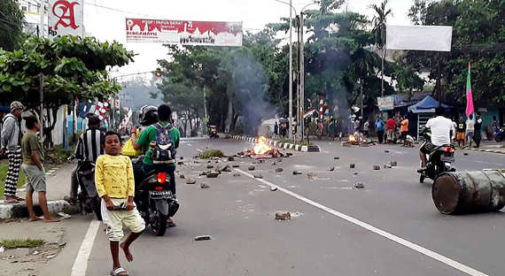 Индонезия обвинила британца-активиста в разжигании беспорядков