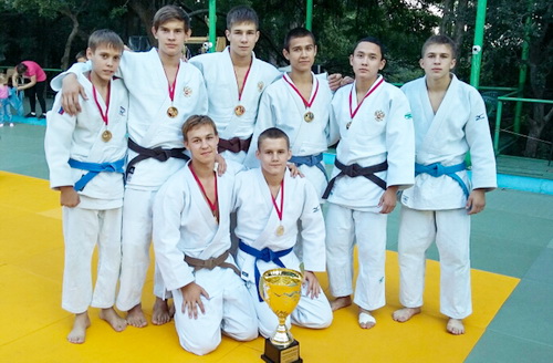 Спортсмены из Хакасии выиграли турнир по дзюдо в Крыму