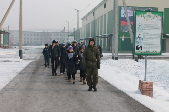 Команда «Молодежки ОНФ» в Хакасии провела день в армии