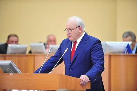 Верховный Совет Хакасии разделил с губернатором ответственность за экономику
