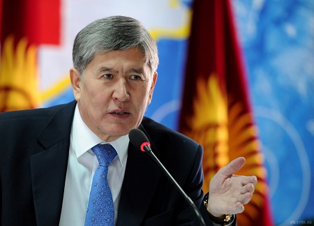 Президент Киргизии предрек вывод российской военной базы
