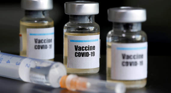 В США арестовали фармацевта, намеренно испортившего вакцину от COVID-19