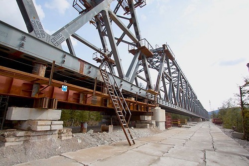 В Туве при строительстве моста похитили более ста миллионов рублей