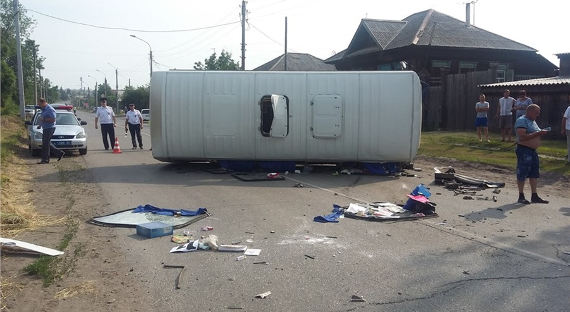 В ходе ДТП в Минусинске пострадали 10 человек