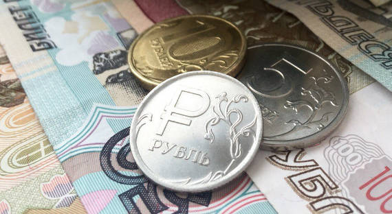 Специалисты ждут ослабления рубля к доллару