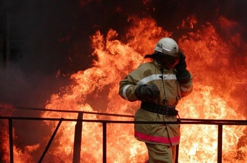 В Хакасии от огня пострадала база отдыха