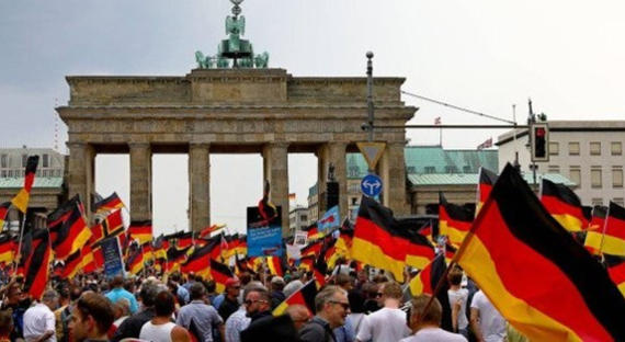 В Германии состоялись массовые протесты против мигрантов