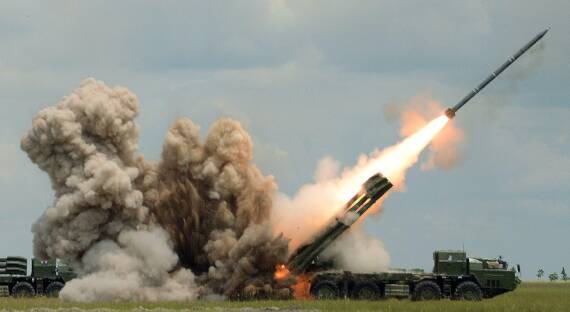 Российские ракеты уничтожили три украинских вагона с боеприпасами