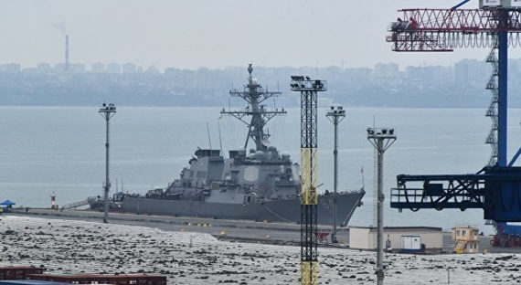Эсминец США Carney ошвартовался в Одессе