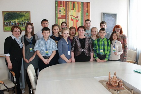 Школьники из Хакасии проведут 1 июня в Москве