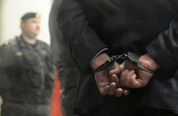 Журналиста РБК арестовали за экстремизм