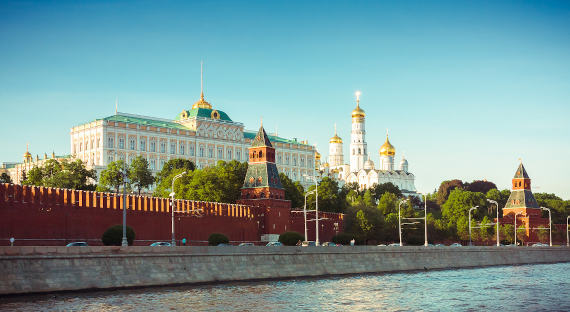 Кремль допустил введение новых ограничений из-за COVID-19