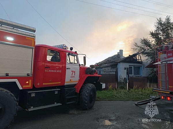 Пять пожаров тушили в Хакасии в выходные