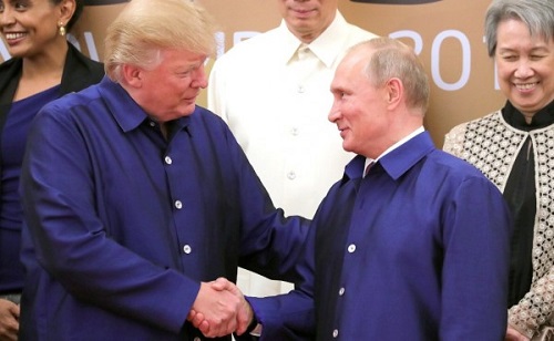Путин и Трамп встретились на саммите АТЭС. На пару-другую секунд…
