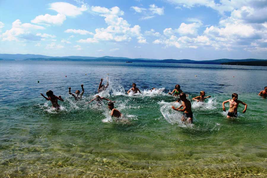 Пьяные отдыхающие на Ширинских озерах окажутся под пристальным контролем полиции