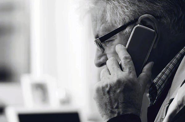 Мошенники втираются в доверие под предлогом замены счётчиков