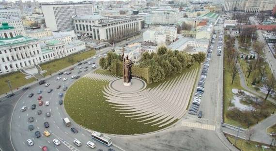 В Москве установили основную часть памятника князю Владимиру