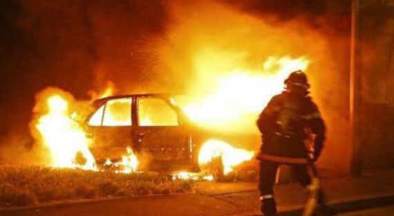 В Саяногорске горели три машины, а в Черногорске — домохозяйство