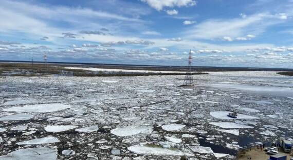 В Якутии раньше срока начался ледоход