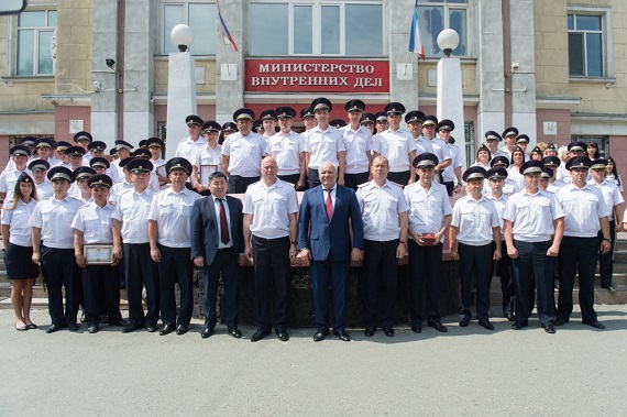 В Хакасии наградили лучших дорожных полицейских