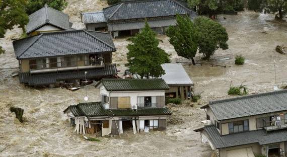 Ливни в Японии привели к эвакуации населения
