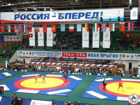 В Хакасии борцы готовятся к международным турнирам