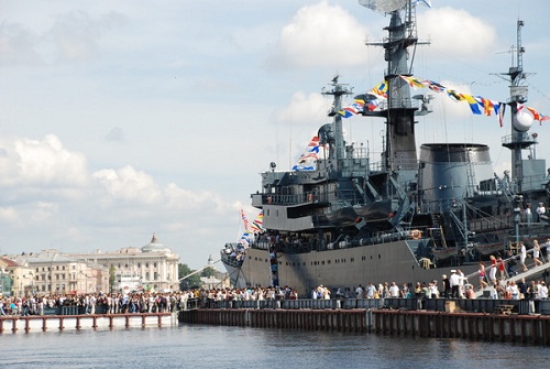 Сегодня в России отмечается День военно-морского флота