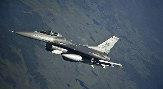 НАТО: Украина не получит F-16, пока не покажет результат «контрнаступа»
