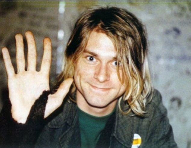 В Сети появились фото первого концерта легендарной Nirvana