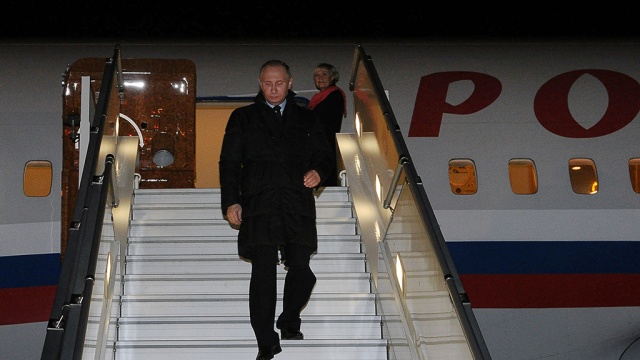 Владимир Путин принял участие в церемонии запуска энергомоста (ВИДЕО)