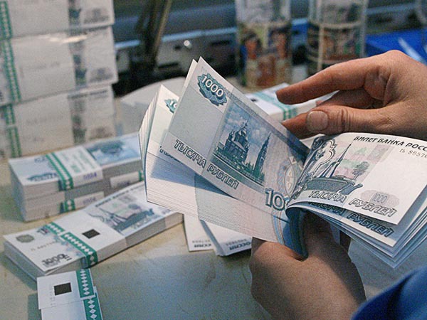 В экономику России вольется триллион рублей