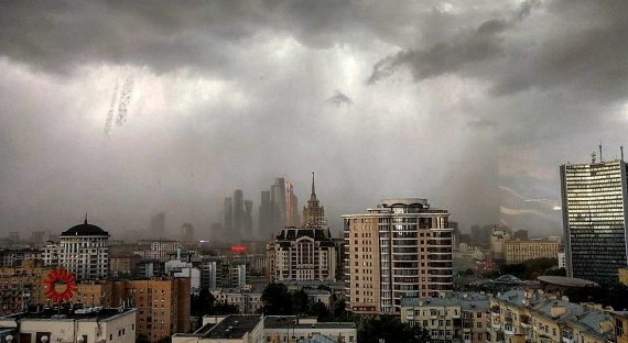 Ураган в Москве унес жизни 13 человек