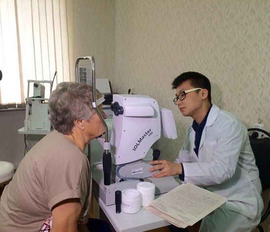 В Хакасии появился современный аппарат для проверки зрения