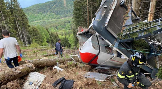 Обрыв на канатной дороге в Италии привел к гибели 14 человек