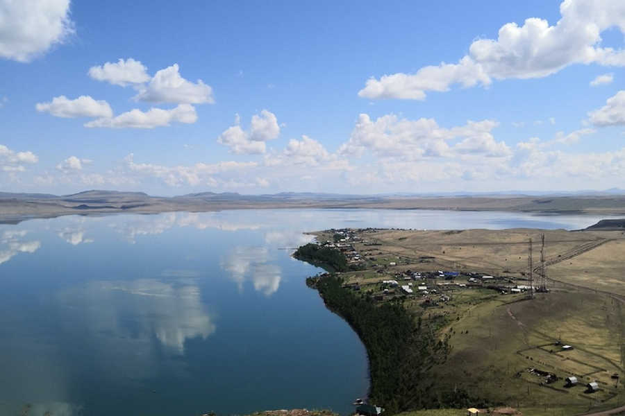 На трех озерах Хакасии запретили катера, мотолодки и гидроциклы