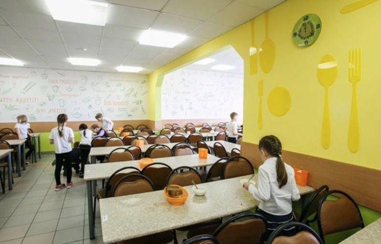 В Хакасии школьники будут сами мыть тарелки в столовых?